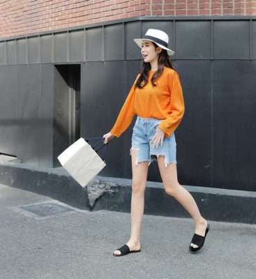 Phối đồ với dép quai ngang đế bệt